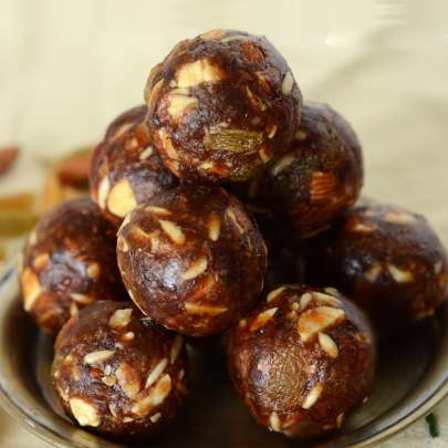 Millets and Dry Fruits Laddoo